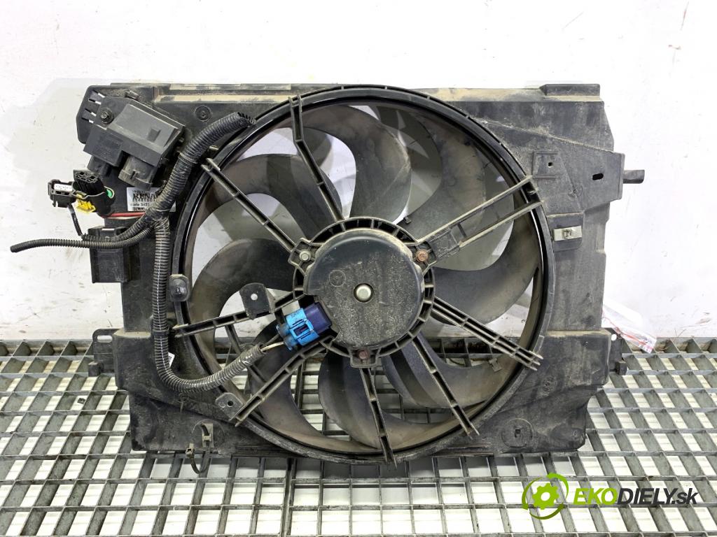 RENAULT CLIO IV liftback 2017 54 kW 1.2 16V 1149 ventilátor chladiče 214818009R (Ventilátor)