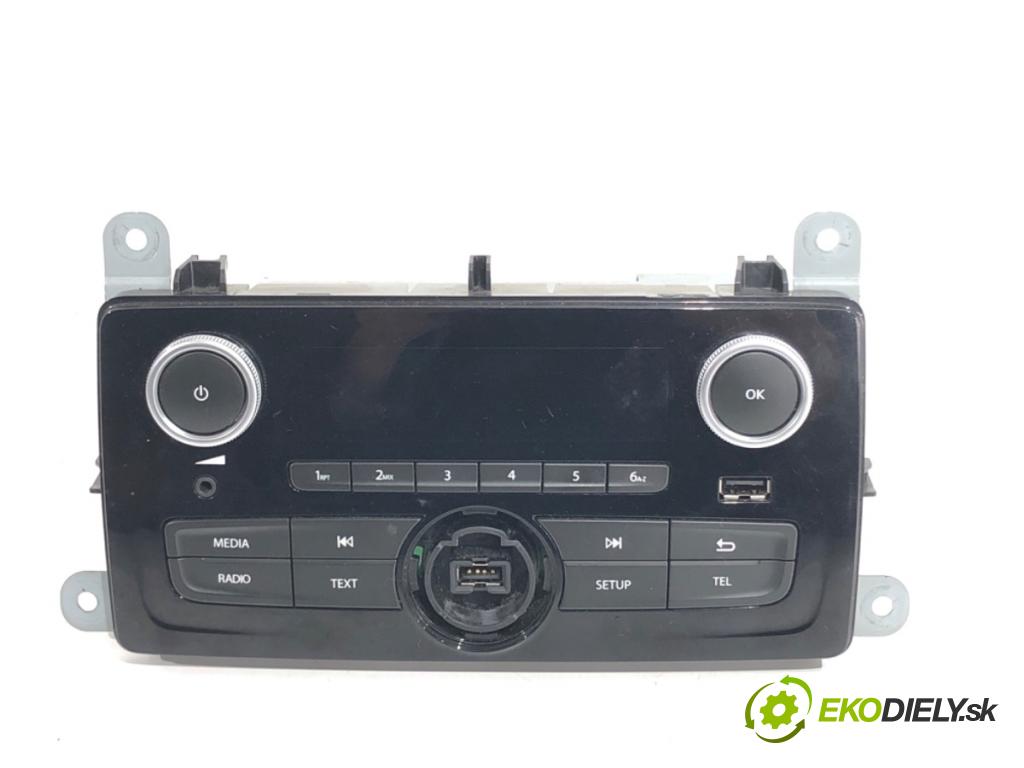 RENAULT CLIO IV liftback 2017 54 kW 1.2 16V 1149 RADIO 281153307R (Audio zariadenie)