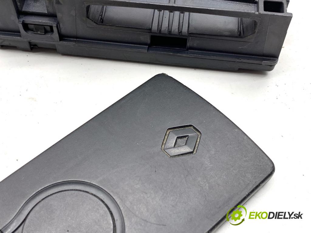 RENAULT CLIO IV liftback 2017 54 kW 1.2 16V 1149 spinačka čítač KART 285901547R (Spínacia skrinka)