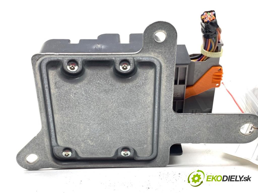 RENAULT CLIO IV liftback 2017 54 kW 1.2 16V 1149 senzor airbag 985101389R (Snímač)