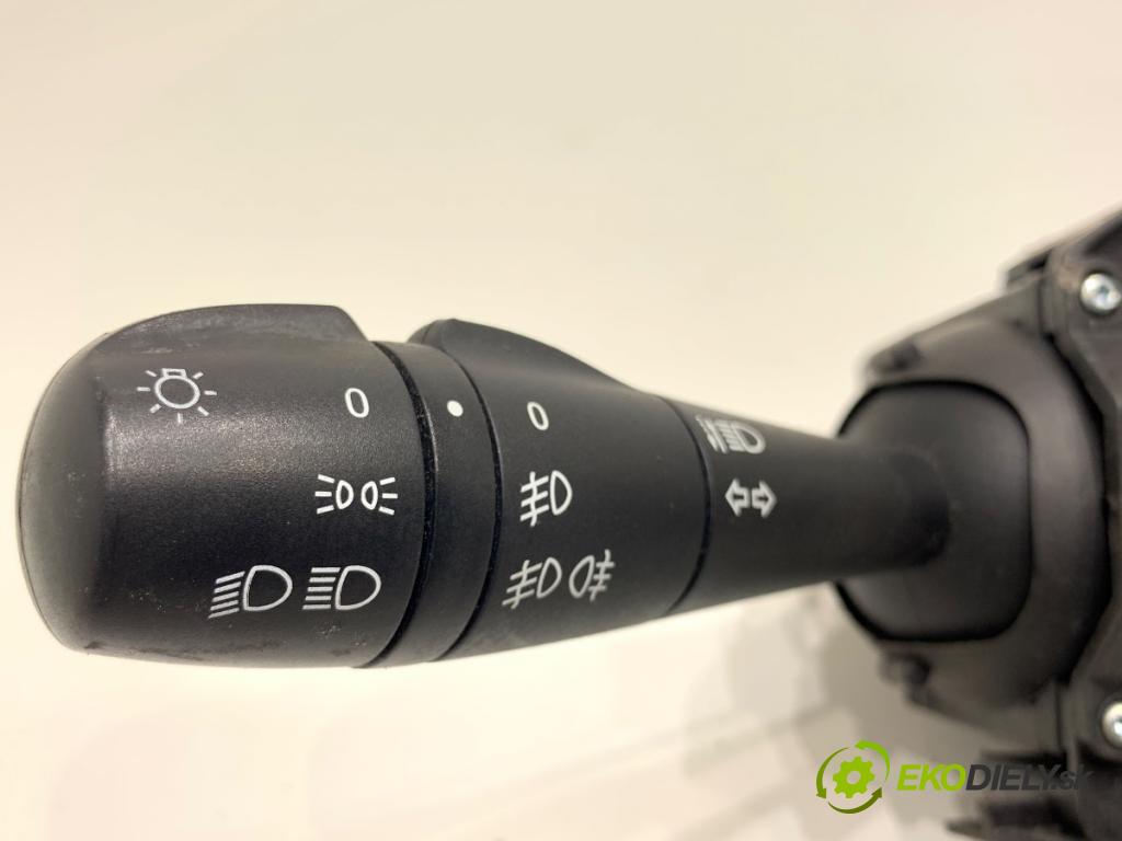 RENAULT CLIO IV liftback 2017 54 kW 1.2 16V 1149 Prepínač kombinovaný 255671163R (Prepínacie páčky pod volantom)