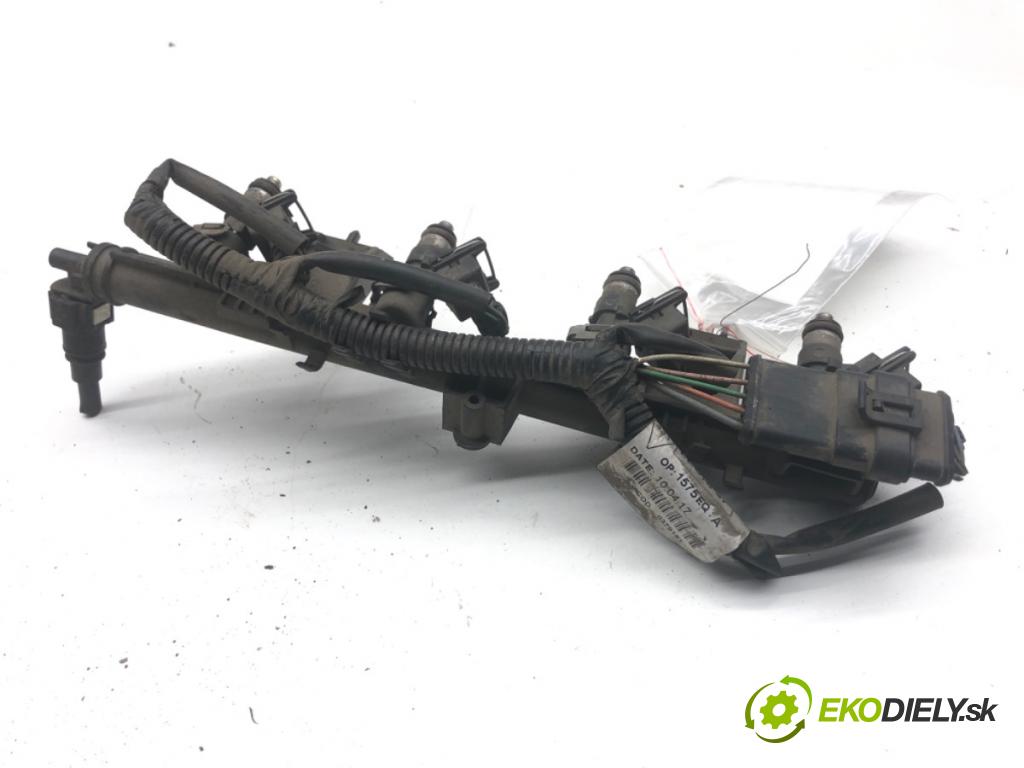 RENAULT CLIO IV liftback 2017 54 kW 1.2 16V 1149 Lišta vstrekovacia 8200292590 (Vstrekovacia lišta)