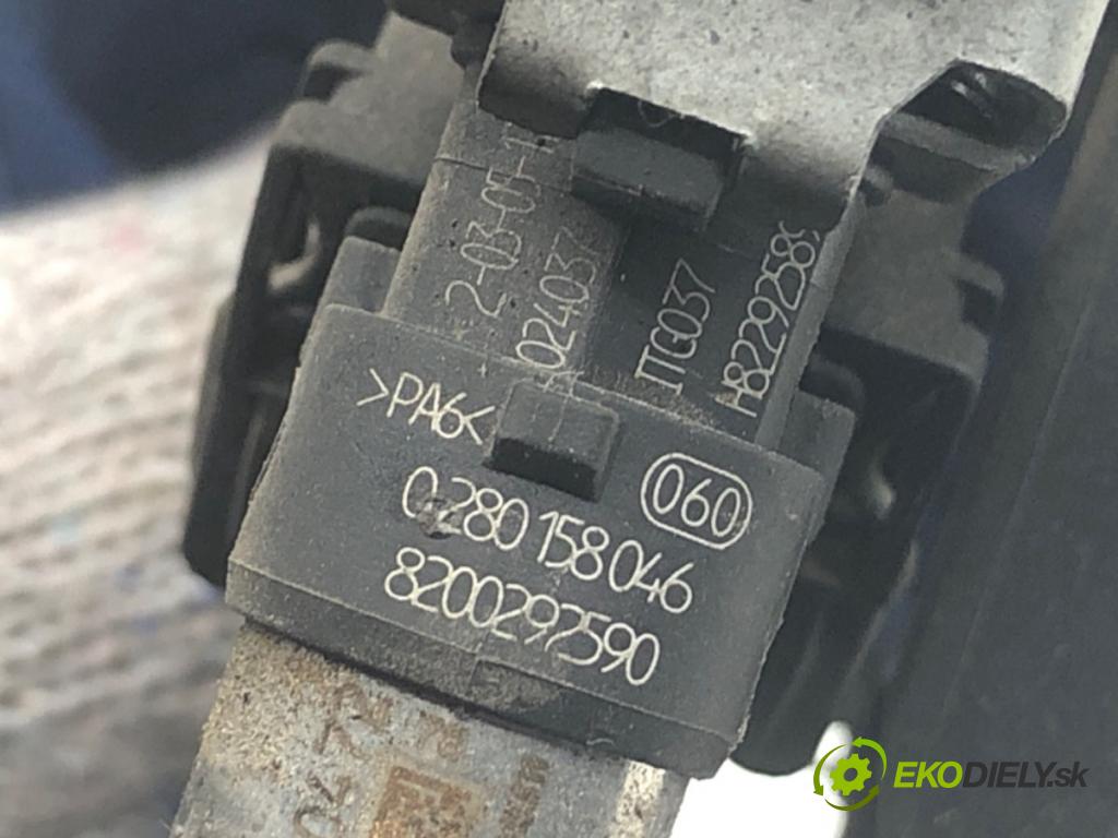 RENAULT CLIO IV liftback 2017 54 kW 1.2 16V 1149 Lišta vstrekovacia 8200292590 (Vstrekovacia lišta)