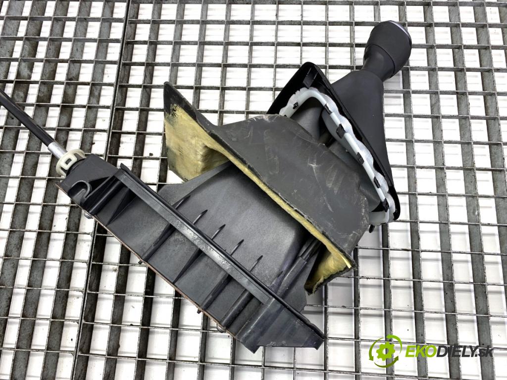 RENAULT CLIO IV liftback 2017 54 kW 1.2 16V 1149 Kulisa 349015026R (Rýchlostná páka (kulisa))