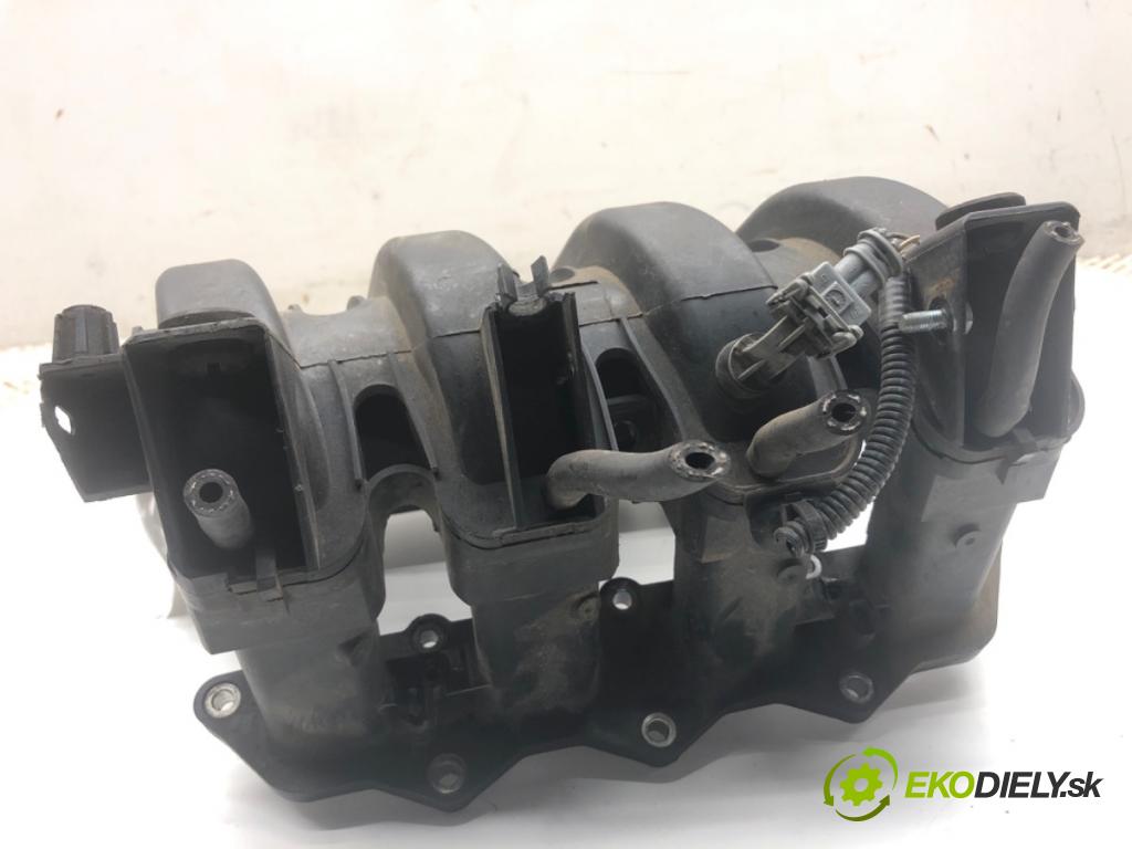 RENAULT CLIO IV liftback 2017 54 kW 1.2 16V 1149 potrubí sání 8200880099 (Sací potrubí)