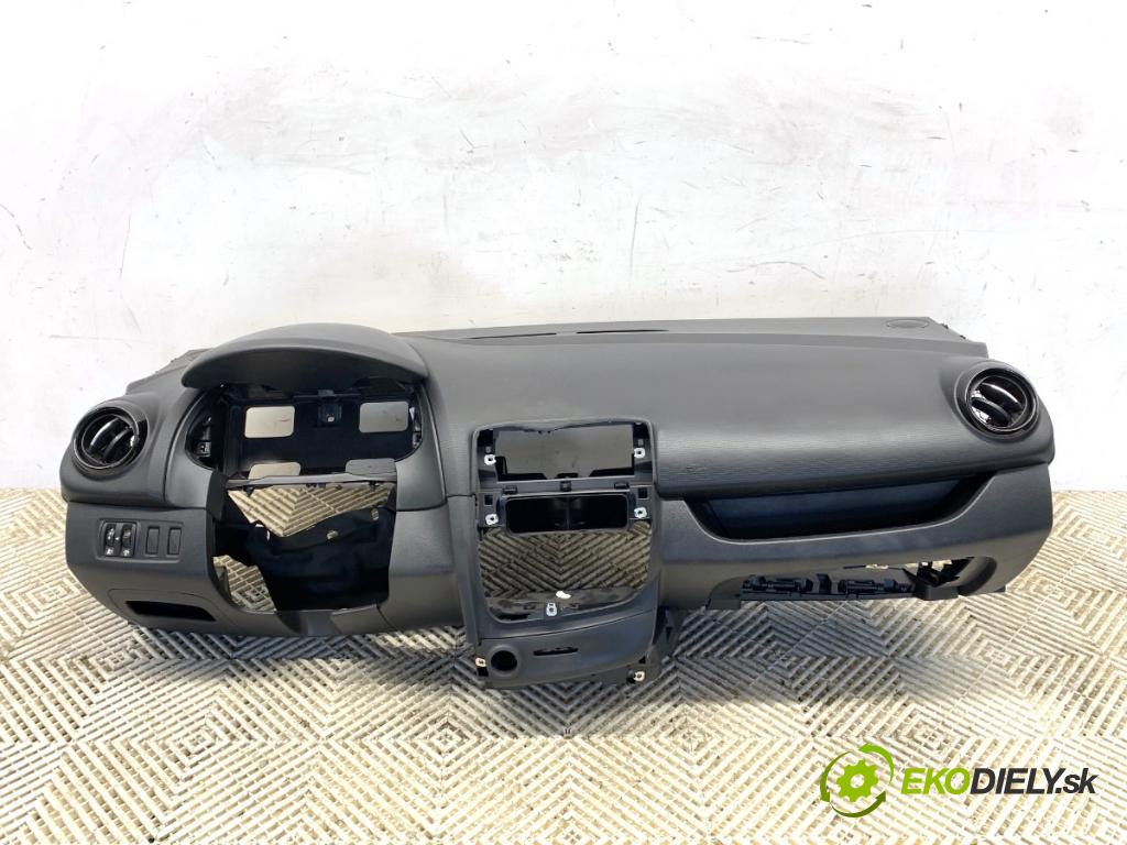 RENAULT CLIO IV liftback 2017 54 kW 1.2 16V 1149 palubní doska POLŠTÁŘ: spolujezdce 