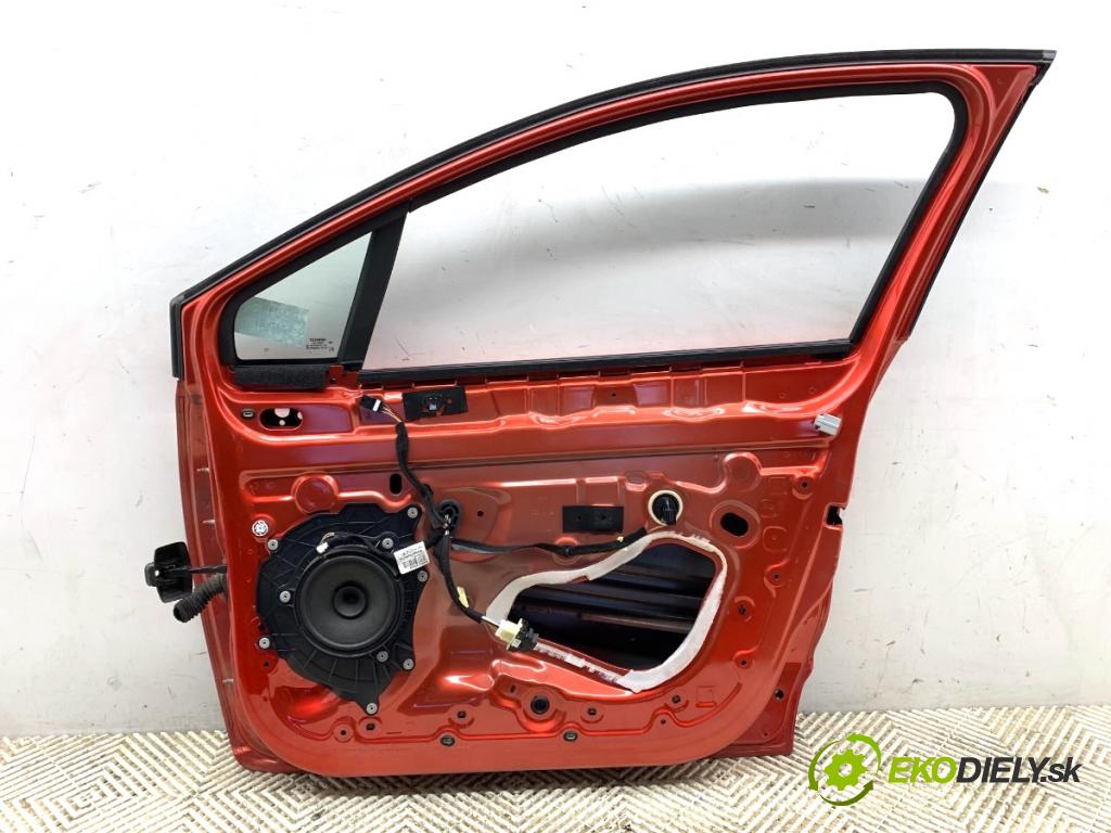 RENAULT CLIO IV liftback 2017 54 kW 1.2 16V 1149 dveře pravý přední část