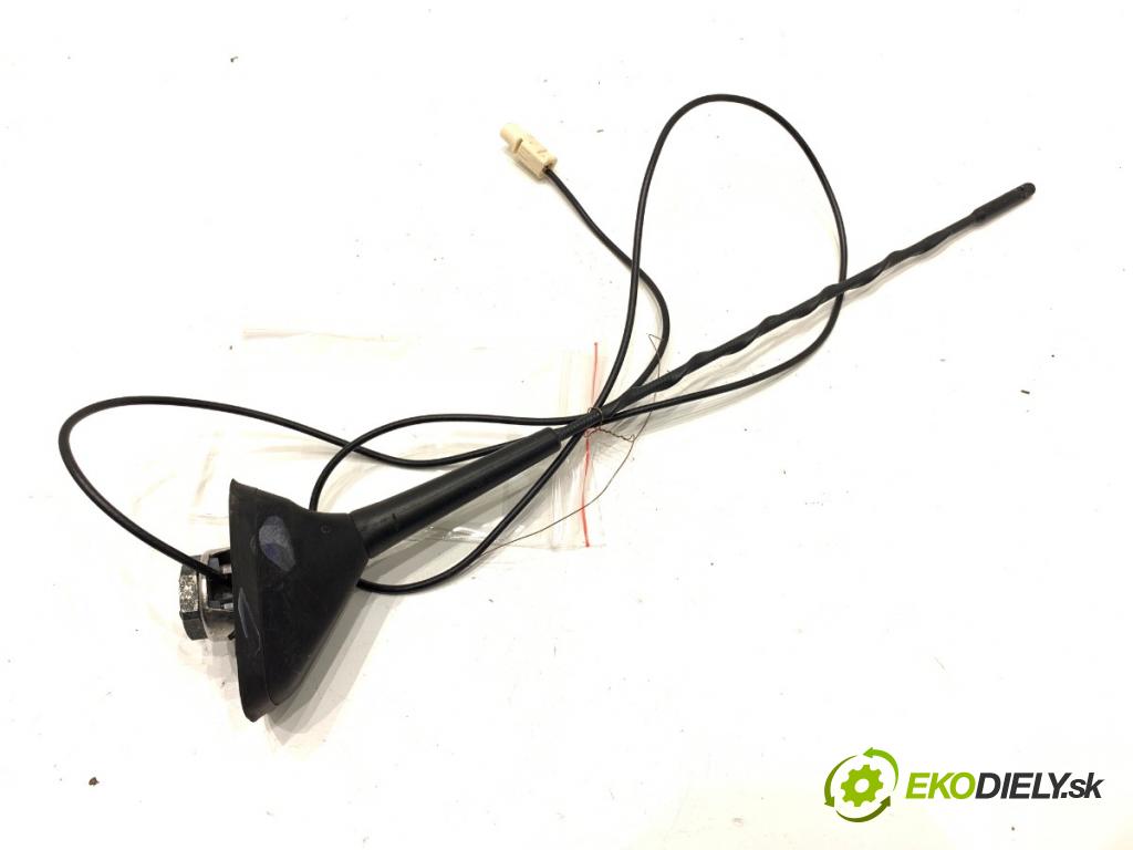 RENAULT CLIO IV liftback 2017 54 kW 1.2 16V 1149 ANTENA 