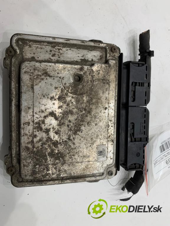 VW PASSAT B6 sedan 2007 77 kW 1.9 TDI 1896 riadiaca jednotka Motor 03G906021AB (Riadiaca jednotka)