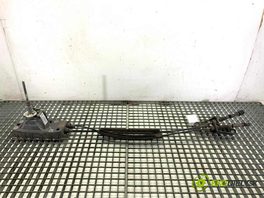 VW PASSAT B6 sedan 2007 77 kW 1.9 TDI 1896 Kulisa 3C0711049L (Rýchlostná páka (kulisa))