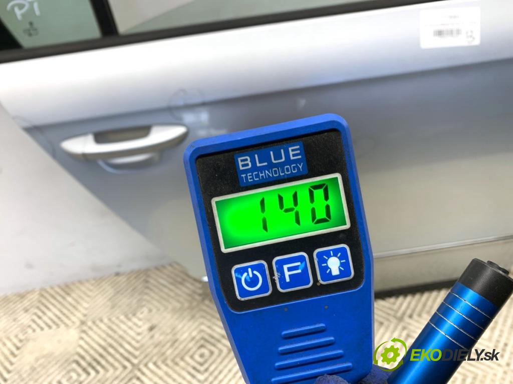 VW PASSAT B6 sedan 2007 77 kW 1.9 TDI 1896 dveře pravý zadní část LA7W