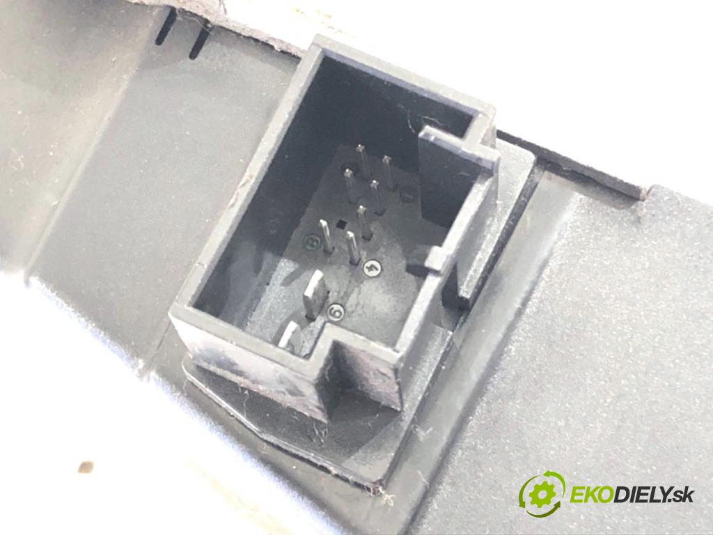 VW PASSAT B6 sedan 2007 77 kW 1.9 TDI 1896 blokáda volantu 3C0905861G (Řízení ostatní)