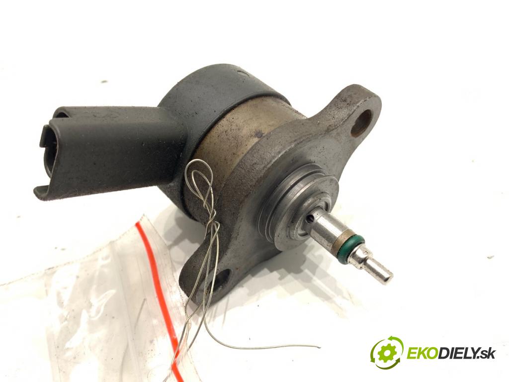 PEUGEOT 607 sedan 2003 98 kW 2.2 HDi 2179 Regulátor tlaku paliva 0281002493 (Palivový systém ostatné)