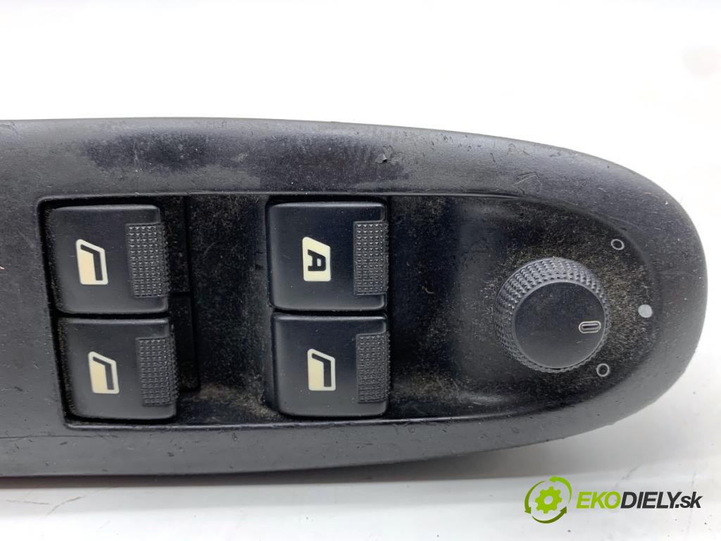 PEUGEOT 607 sedan 2003 98 kW 2.2 HDi 2179 Prepínač okien  (Prepínacie páčky pod volantom)