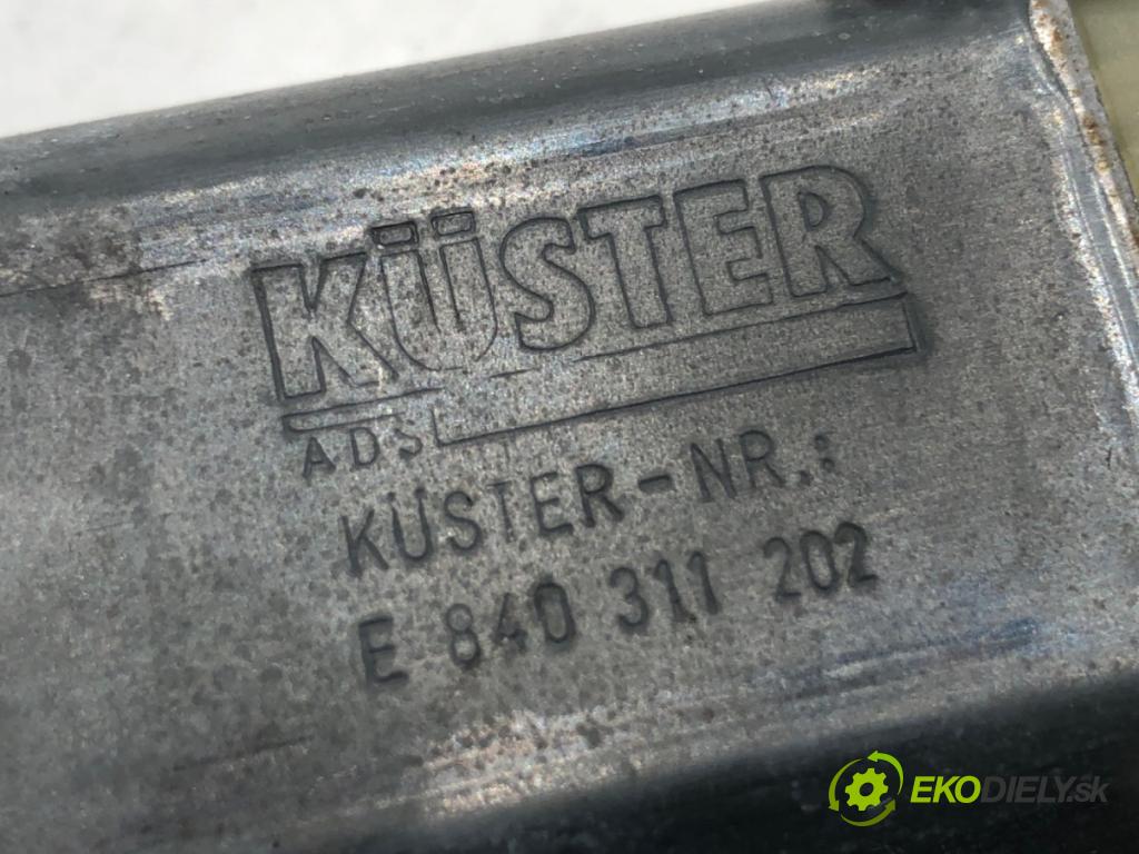 AUDI A3 8P liftback 2003 75 kW 1.6 1595 motor sťahovaní okna levý přední část 8P0959801A
