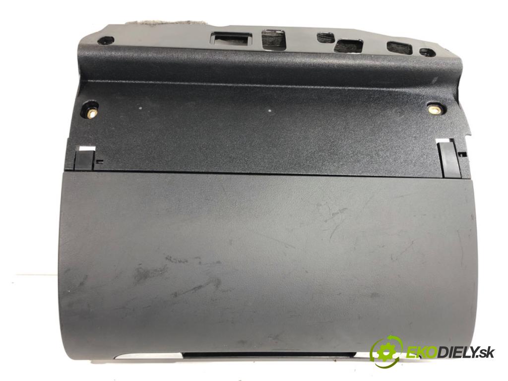 AUDI A3 8P liftback 2003 75 kW 1.6 1595 Priehradka, kastlík spolujazdca 8P1857035C (Priehradka (kastlík))