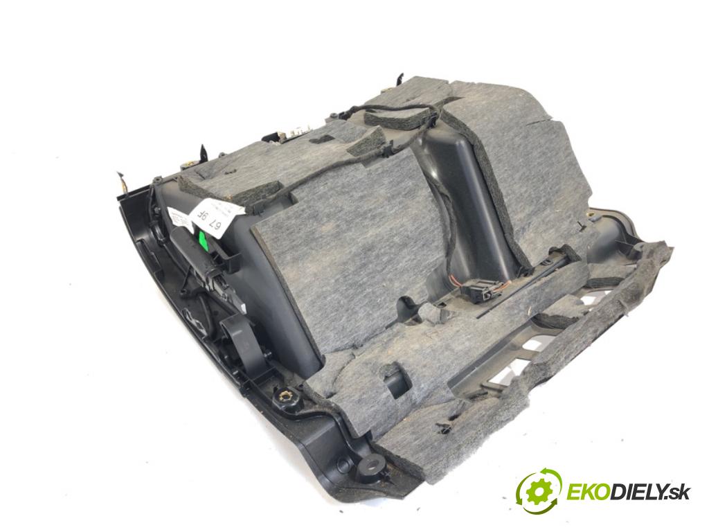 AUDI A3 8P liftback 2003 75 kW 1.6 1595 Priehradka, kastlík spolujazdca 8P1857035C (Priehradka (kastlík))