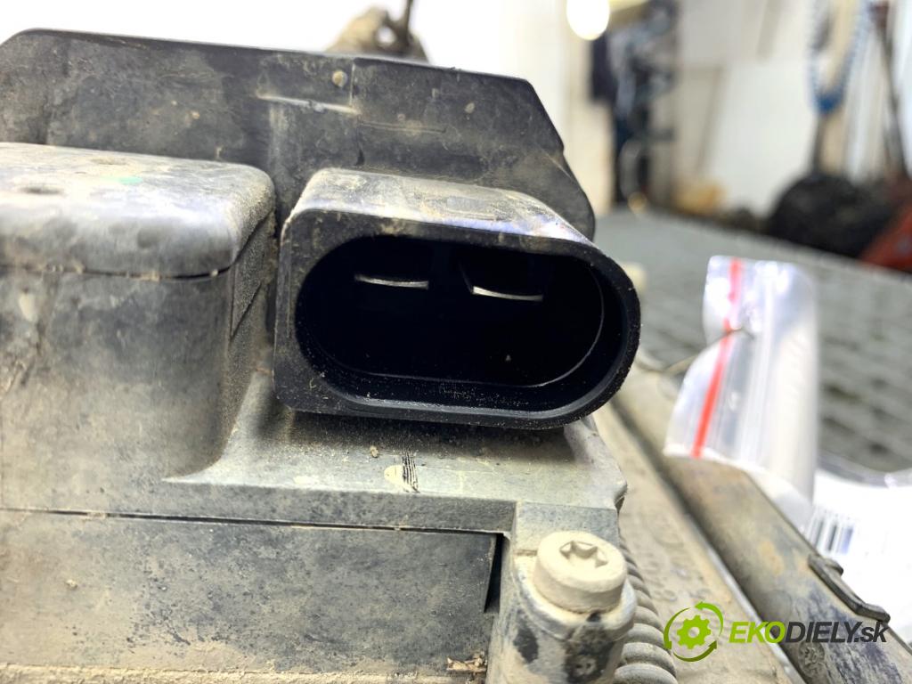 AUDI A3 8P liftback 2003 75 kW 1.6 1595 řízení  (Řízení)