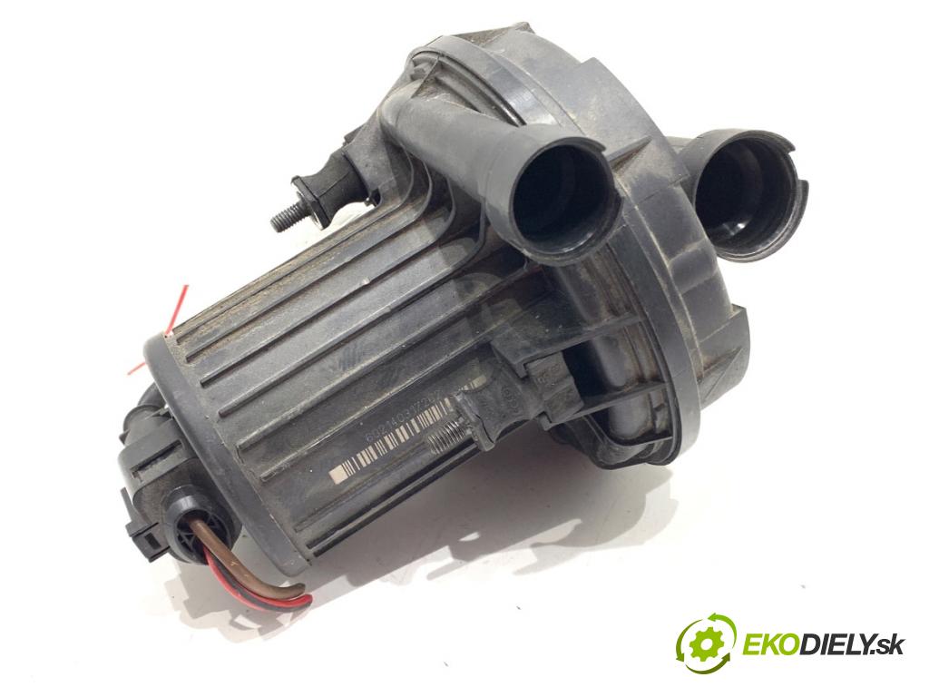 AUDI A3 8P liftback 2003 75 kW 1.6 1595 pumpa vzduchu sekundárního 06A959253B (Topení, ventilace ostatní)