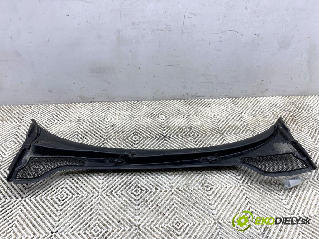 AUDI A3 8P liftback 2003 75 kW 1.6 1595 Torpédo, plast pod čelné okno  (Torpédo (plast pod čelným sklom))