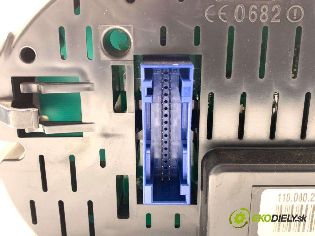 AUDI A3 8P liftback 2003 75 kW 1.6 1595 Prístrojovka 8P0920900C (Prístrojová doska)