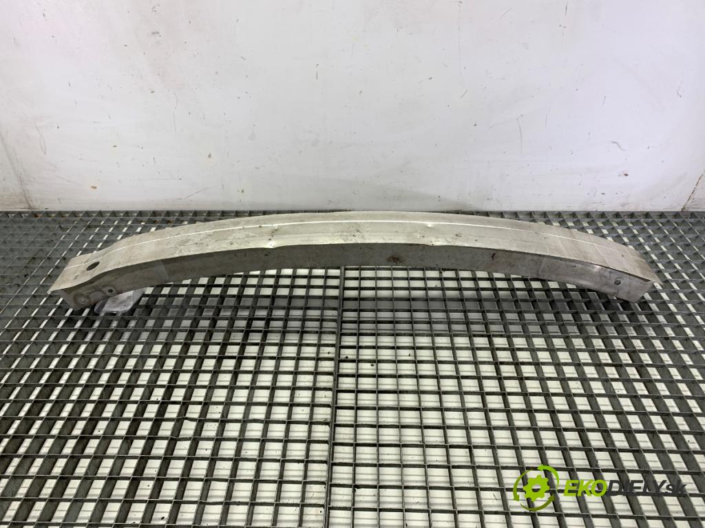 AUDI A3 8P liftback 2003 75 kW 1.6 1595 výztuha nárazníka přední část  (Přední výztuha)