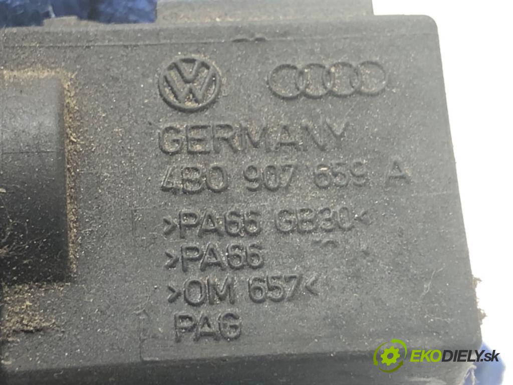 AUDI A3 8P liftback 2003 75 kW 1.6 1595 snímač KVALITNÍ: vzduchu 4B0907659A
