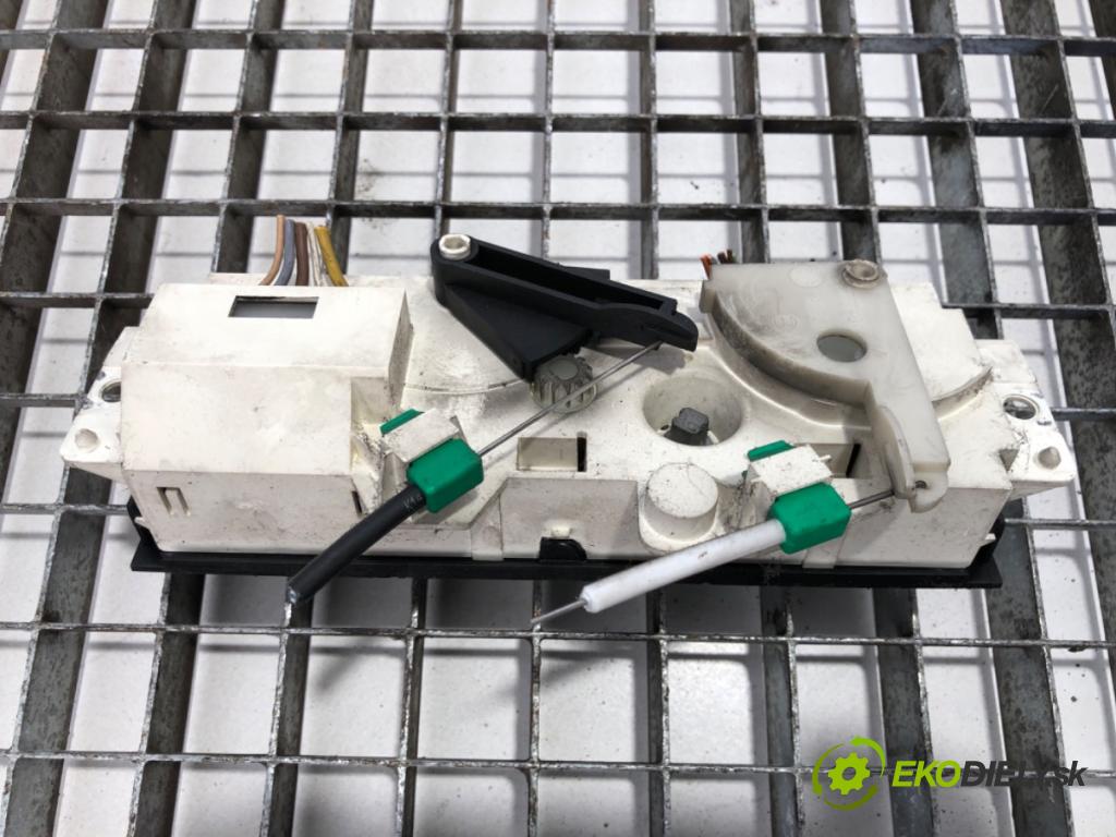 RENAULT MASTER II Skrzynia 2007 88 kW 2.5 dCi 2463 Panel ovládania kúrenia N2385001 (Prepínacie páčky pod volantom)