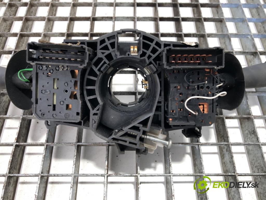 RENAULT MASTER II Skrzynia 2007 88 kW 2.5 dCi 2463 Prepínač kombinovaný 8200251704 (Prepínacie páčky pod volantom)