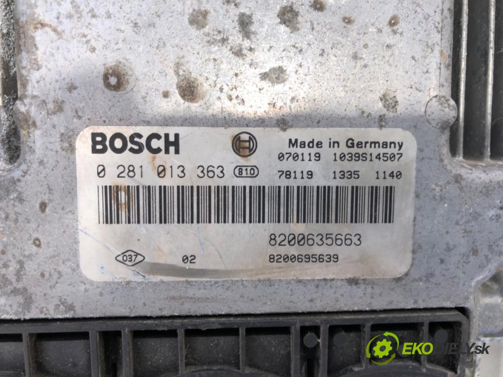 RENAULT MASTER II Skrzynia 2007 88 kW 2.5 dCi 2463 riadiaca jednotka Motor 8200695639 (Riadiaca jednotka)