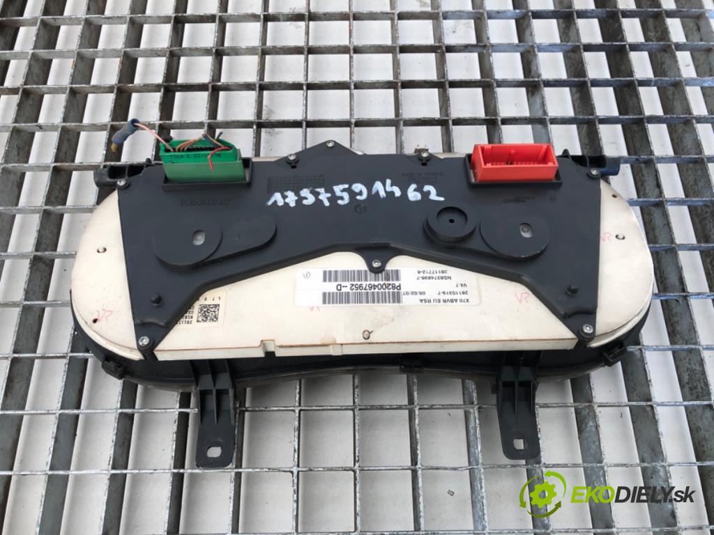 RENAULT MASTER II Skrzynia 2007 88 kW 2.5 dCi 2463 Prístrojovka 8200467952 (Prístrojová doska)