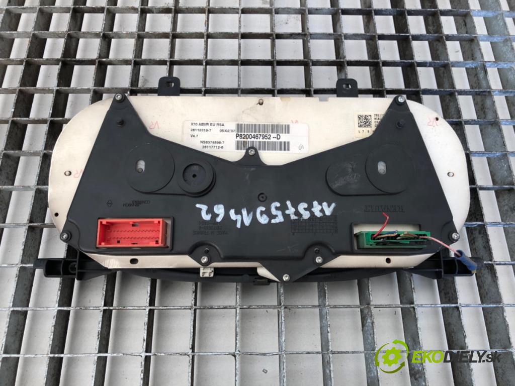 RENAULT MASTER II Skrzynia 2007 88 kW 2.5 dCi 2463 Prístrojovka 8200467952 (Prístrojová doska)