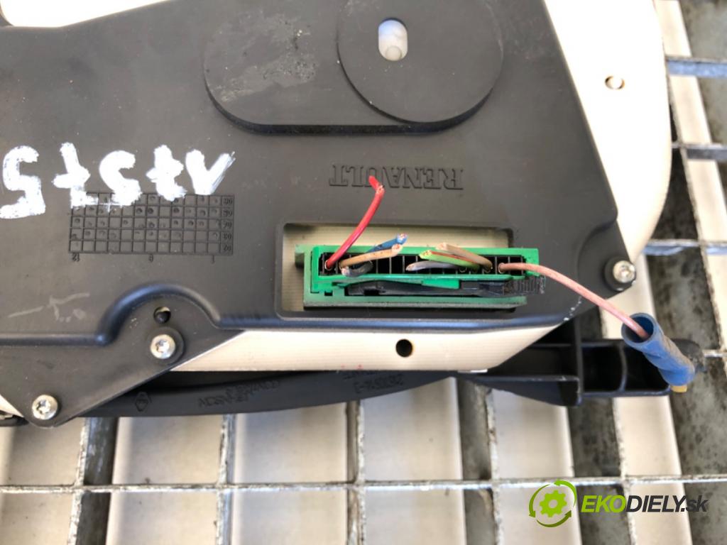 RENAULT MASTER II Skrzynia 2007 88 kW 2.5 dCi 2463 Prístrojovka 8200467952 (Prístrojová doska)