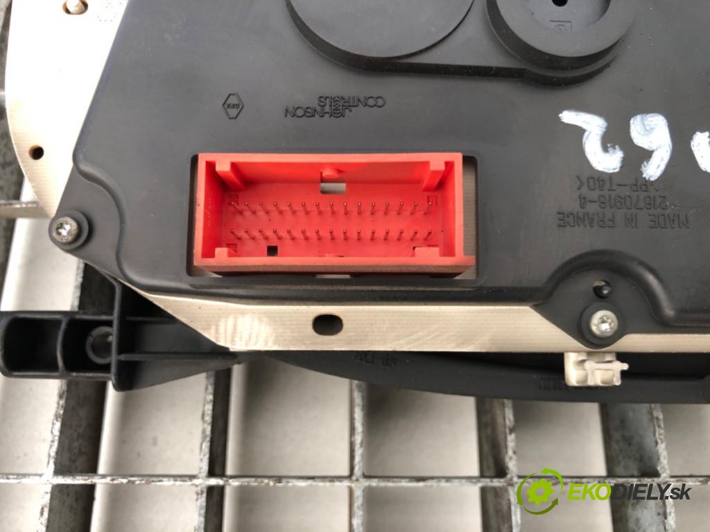 RENAULT MASTER II Skrzynia 2007 88 kW 2.5 dCi 2463 Prístrojovka 8200467952 (Prístrojová doska)