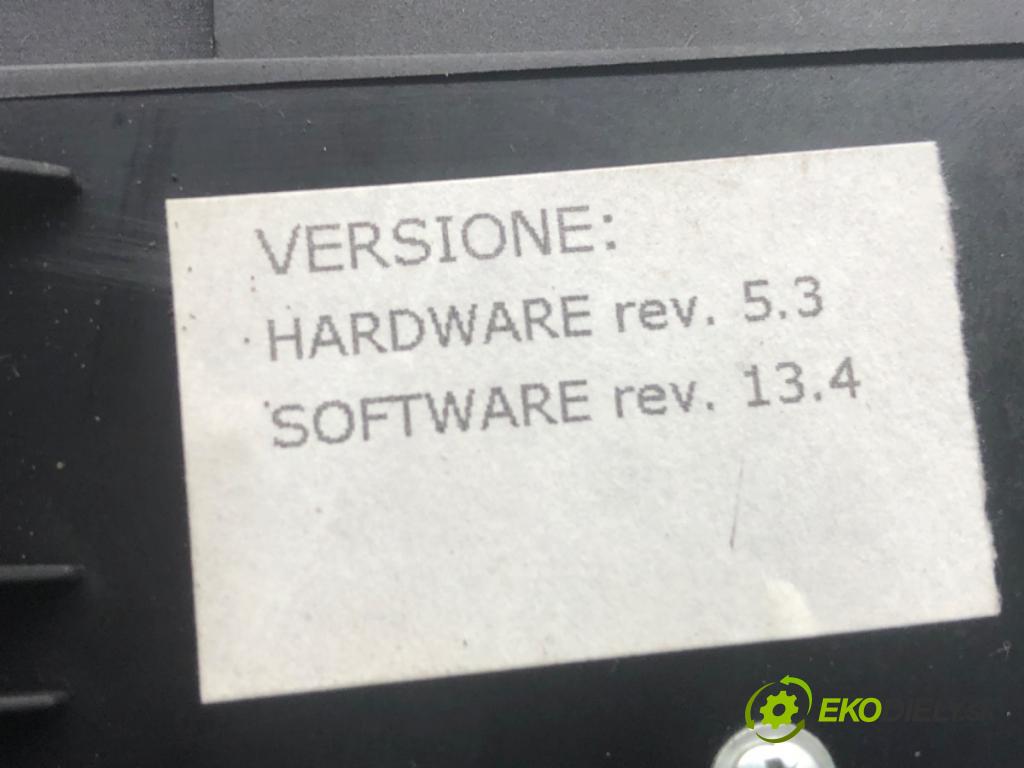 FIAT CROMA Kombi 2006 147 kW 2.4 D Multijet 2387 spinačka 7353987700 (Spínacia skrinka)