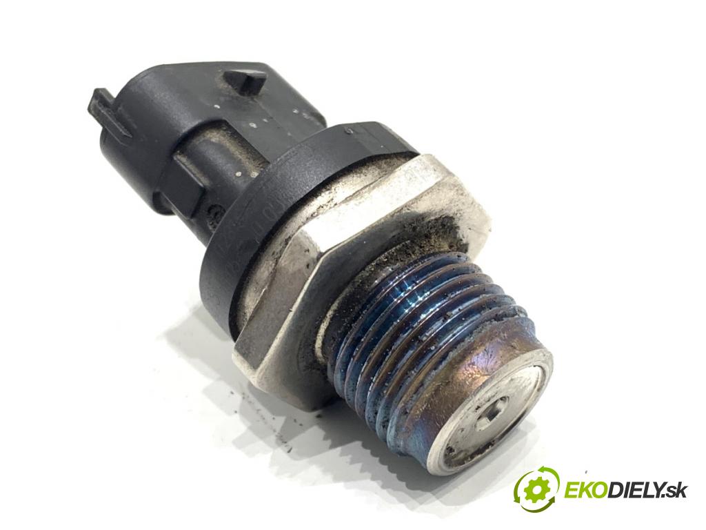 FIAT CROMA Kombi 2006 147 kW 2.4 D Multijet 2387 Snímač tlaku paliva 0281002706 (Snímač)