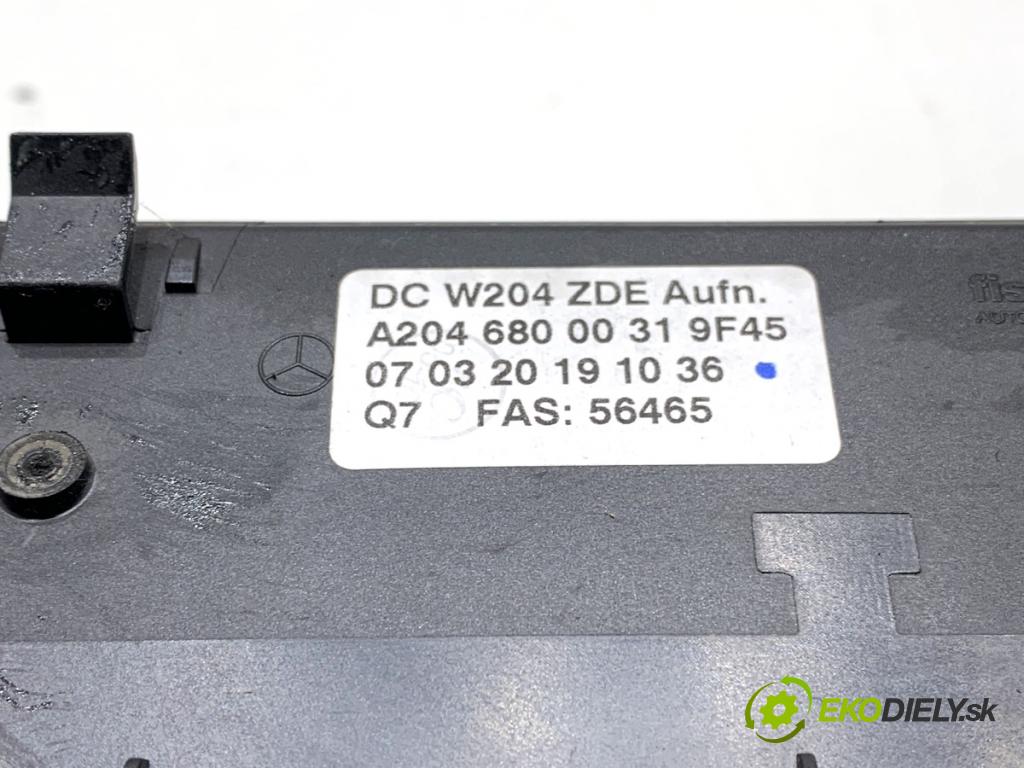 MERCEDES-BENZ W204 sedan 2007 135 kW C 200 Kompressor (204.041) 1796 Dislpej A2046800031 (Prístrojová doska)