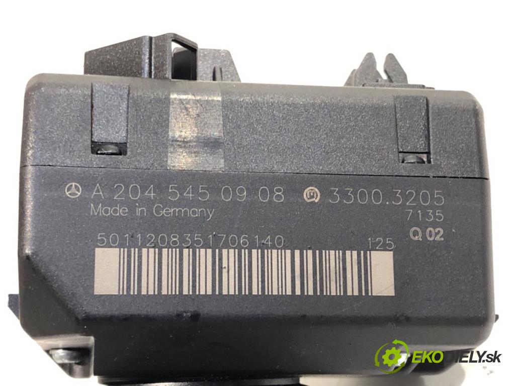 MERCEDES-BENZ W204 sedan 2007 135 kW C 200 Kompressor (204.041) 1796 spinačka A2045450908 (Spínacia skrinka)
