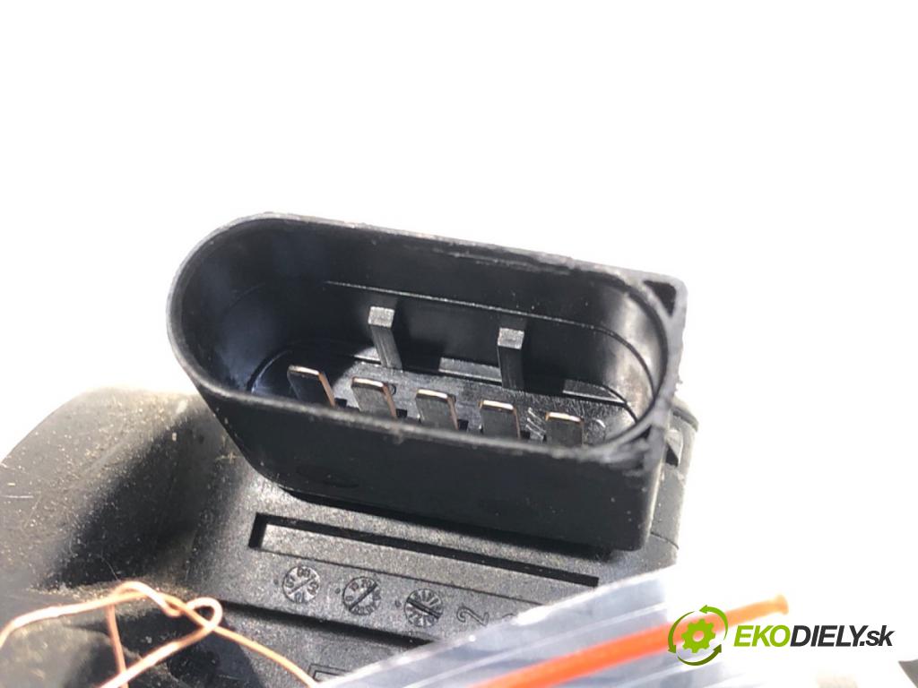 MERCEDES-BENZ W204 sedan 2007 135 kW C 200 Kompressor (204.041) 1796 Váha vzduchu A2710940248 (Váha vzduchu)