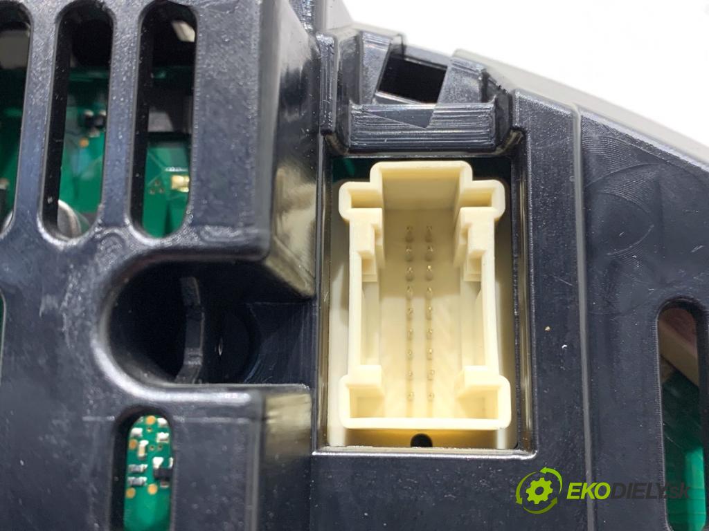 MERCEDES-BENZ W204 sedan 2007 135 kW C 200 Kompressor (204.041) 1796 Prístrojovka A2045400848 (Prístrojová doska)