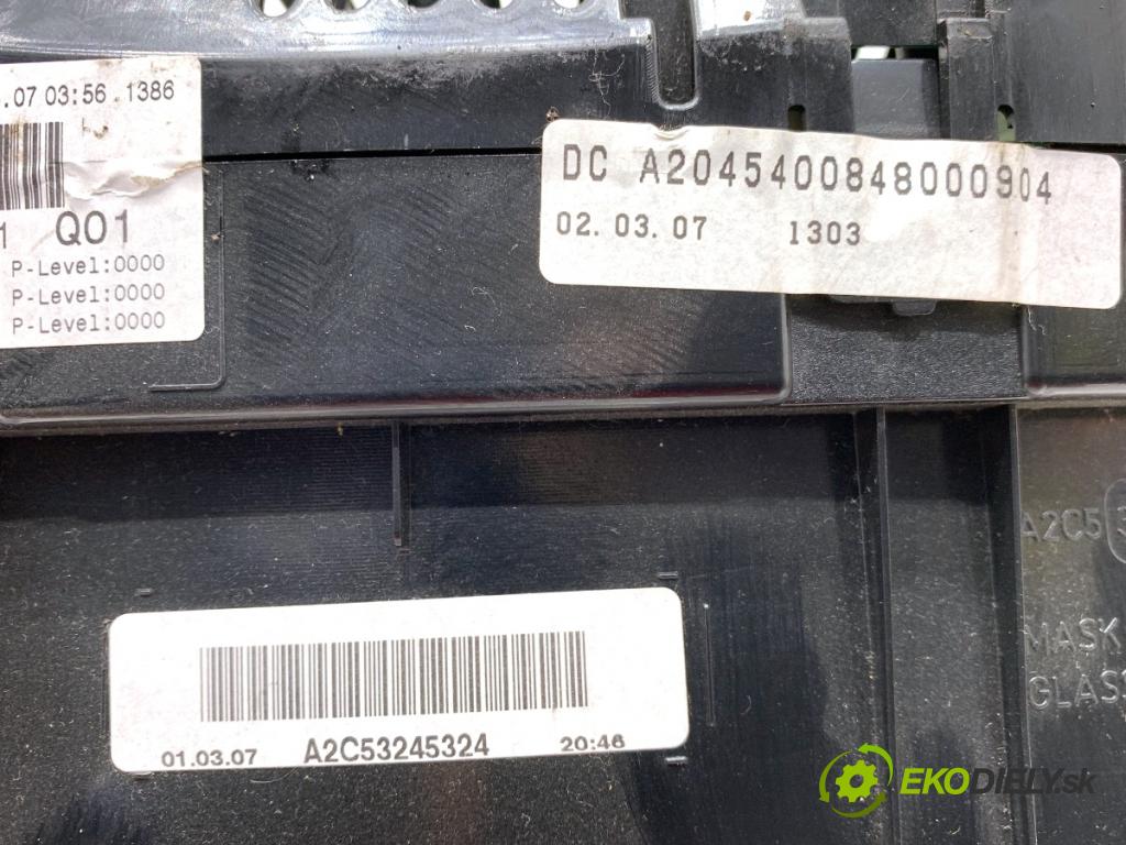 MERCEDES-BENZ W204 sedan 2007 135 kW C 200 Kompressor (204.041) 1796 Prístrojovka A2045400848 (Prístrojová doska)