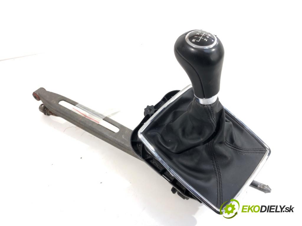 MERCEDES-BENZ W204 sedan 2007 135 kW C 200 Kompressor (204.041) 1796 Kulisa A2042670088 (Rýchlostná páka (kulisa))