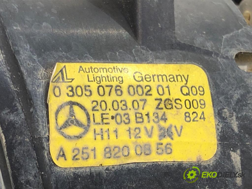 MERCEDES-BENZ W204 sedan 2007 135 kW C 200 Kompressor (204.041) 1796 hmlové svetlo, hmlovka pravý přední část A2518200856