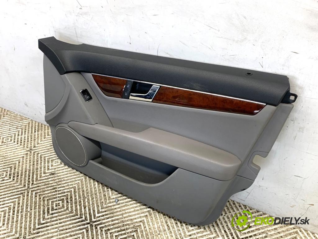 MERCEDES-BENZ W204 sedan 2007 135 kW C 200 Kompressor (204.041) 1796 ča dveře pravý přední část
