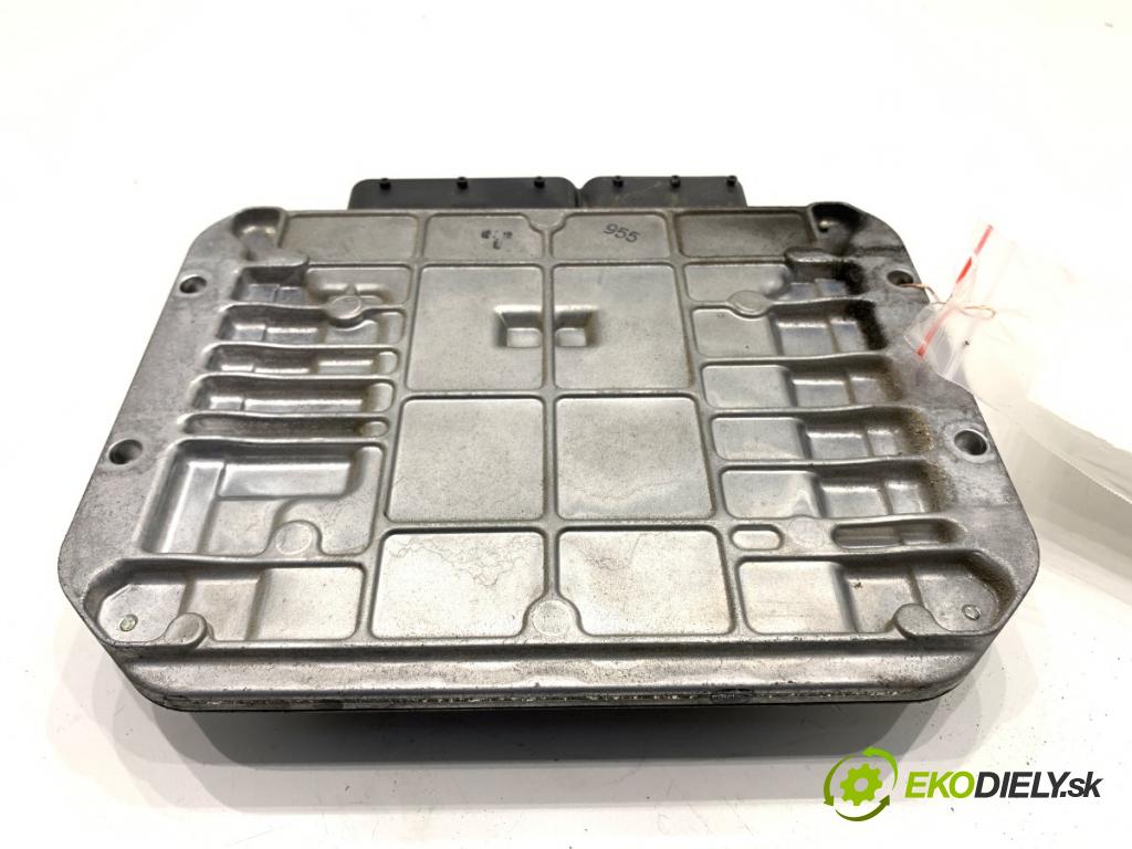 OPEL ASTRA J liftback 2011 92 kW 1.7 CDTI (68) 1686 riadiaca jednotka Motor 55579893 (Riadiaca jednotka)