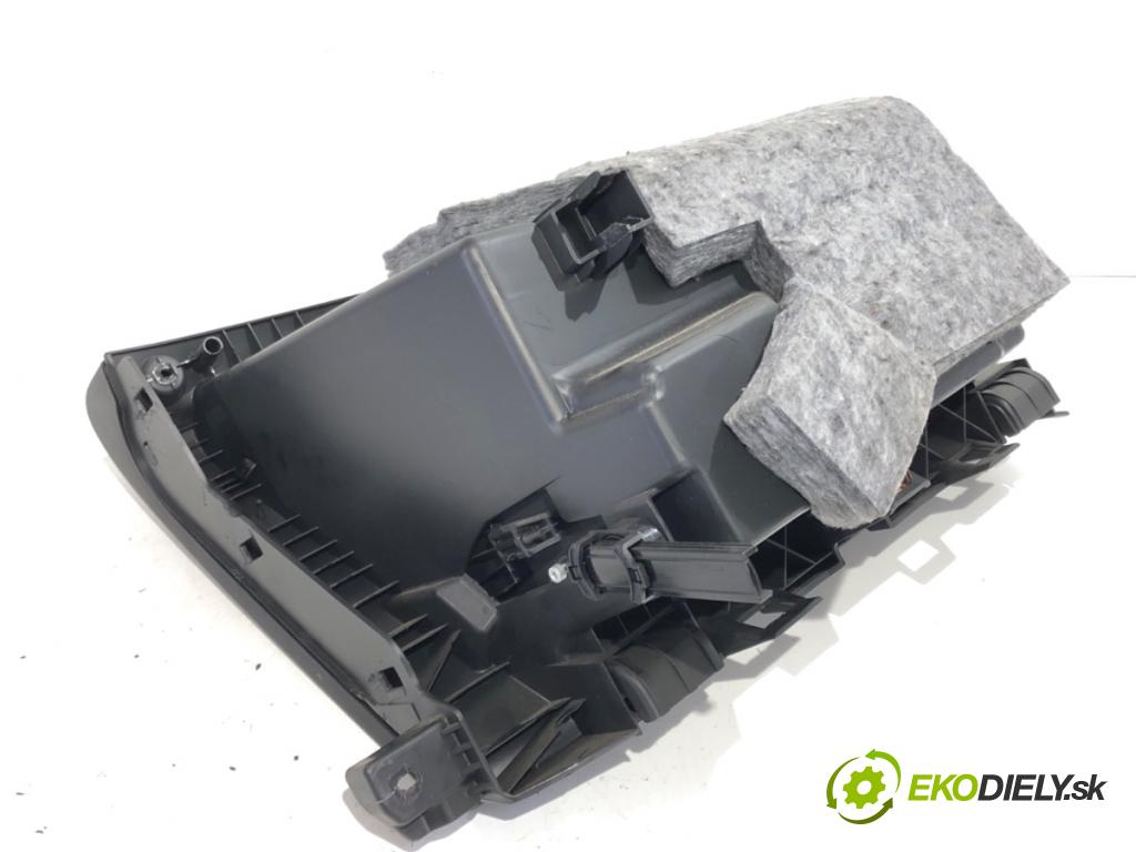 OPEL ASTRA J liftback 2011 92 kW 1.7 CDTI (68) 1686 Priehradka, kastlík spolujazdca  (Priehradka (kastlík))