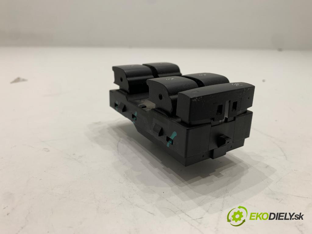 OPEL ASTRA J liftback 2011 92 kW 1.7 CDTI (68) 1686 Prepínač okien 13305011 (Prepínacie páčky pod volantom)