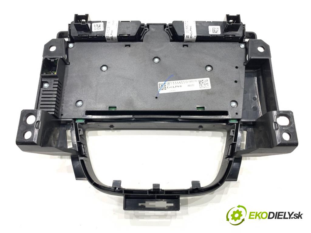 OPEL ASTRA J liftback 2011 92 kW 1.7 CDTI (68) 1686 Panel ovládania radia 13346050 (Prepínacie páčky pod volantom)