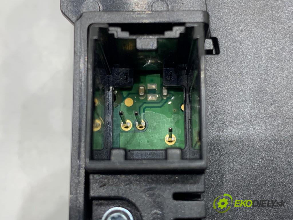 OPEL ASTRA J liftback 2011 92 kW 1.7 CDTI (68) 1686 Panel ovládania radia 13346050 (Prepínacie páčky pod volantom)