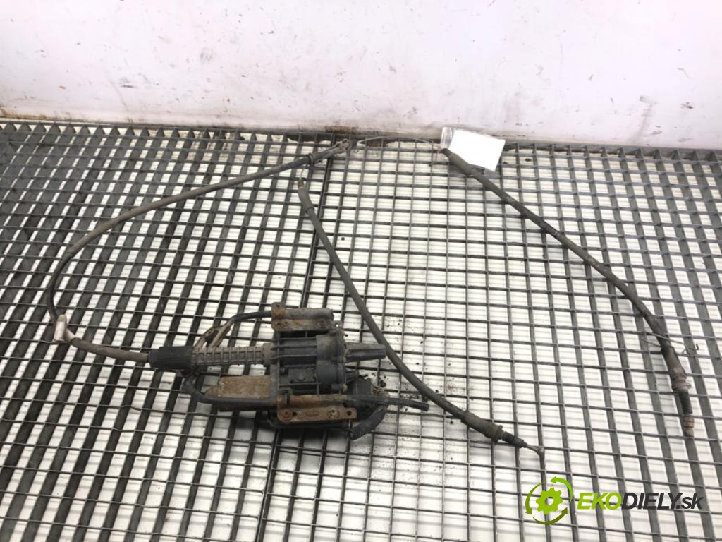 OPEL ASTRA J liftback 2011 92 kW 1.7 CDTI (68) 1686 BRZDA: ručný elektrický 13334738 (Ručná brzda)